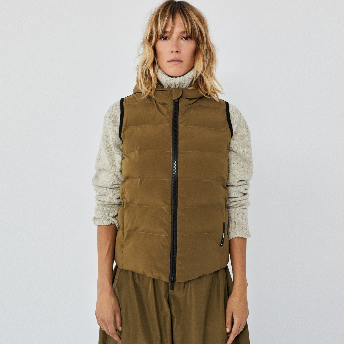 Mountain Vegan Recycled Vest Martini Olive - ECOALF 1.0