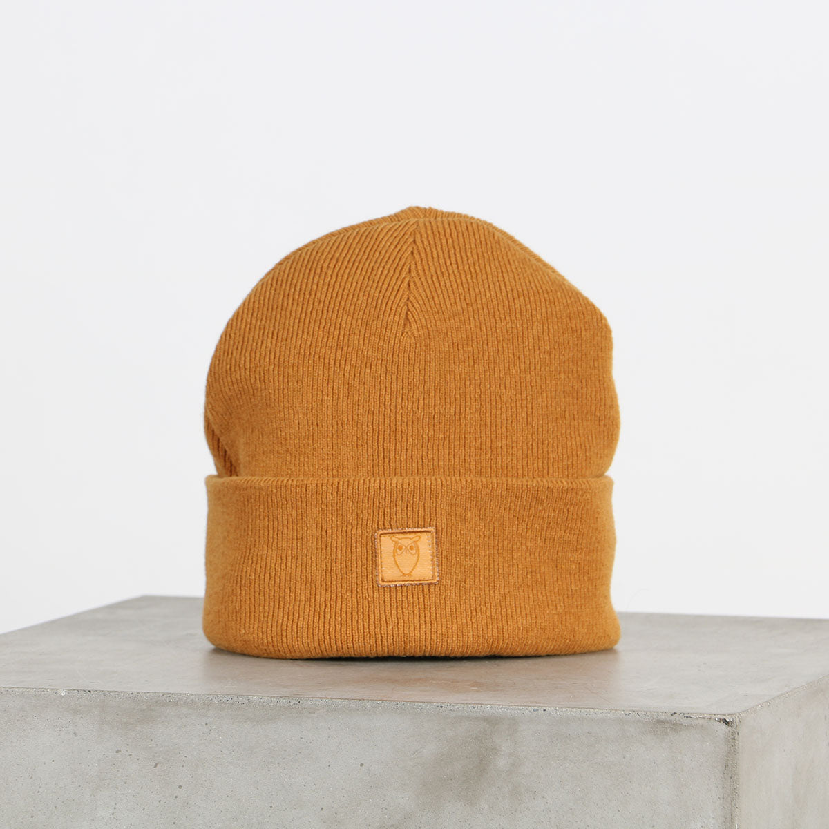 Tjock & tät vintermössa i 100% ekologisk ylle