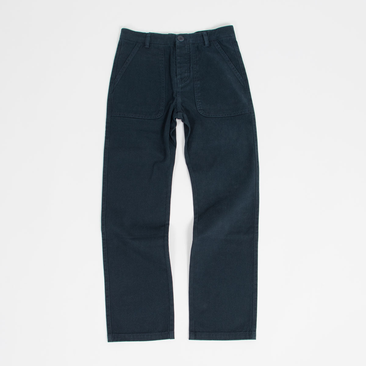 Herrbyxor med vida & raka ben i kraftig 100% ekologisk bomullskanvas.