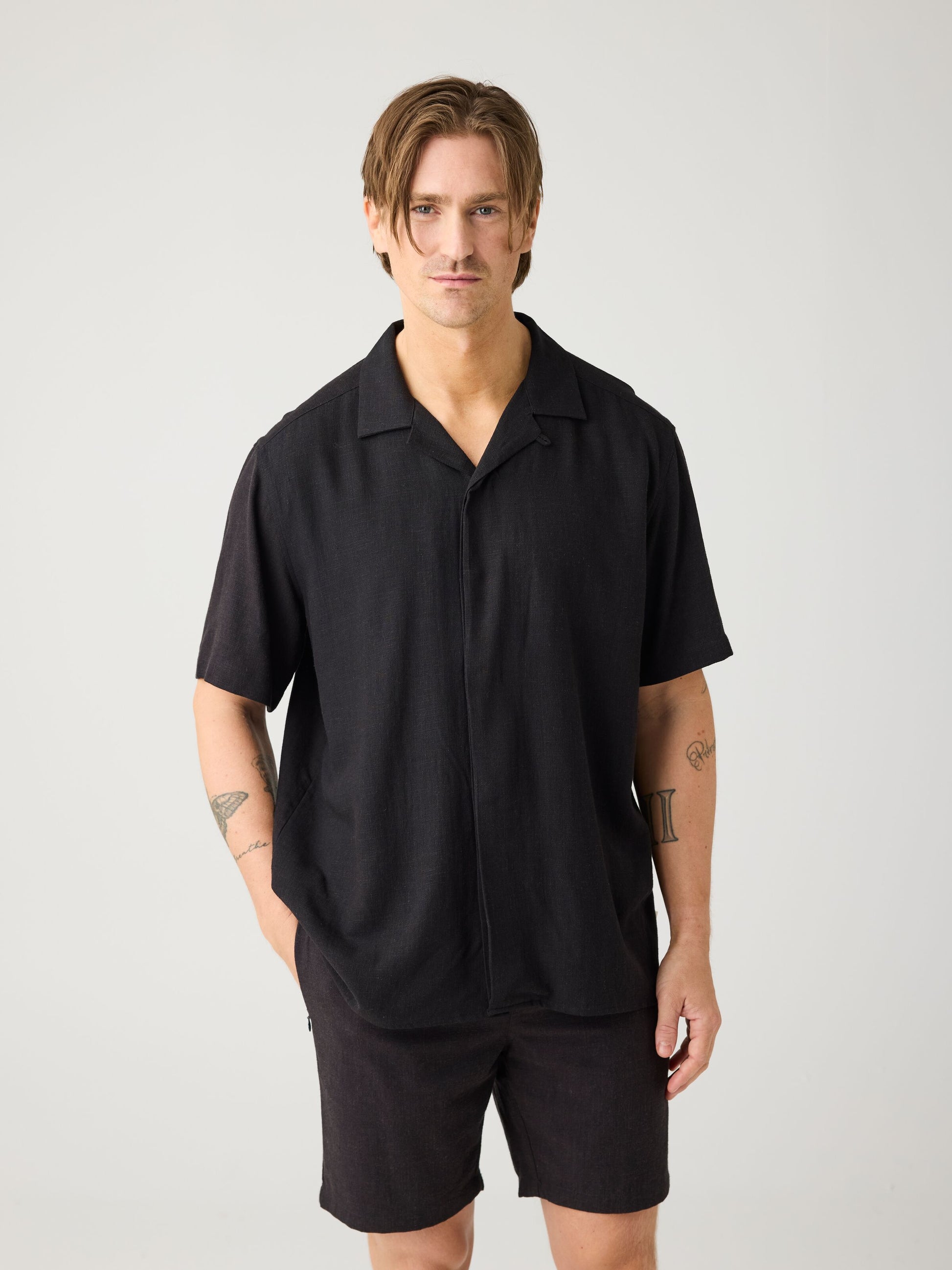 Linen & EcoVero Shortsleeve Shirt Black