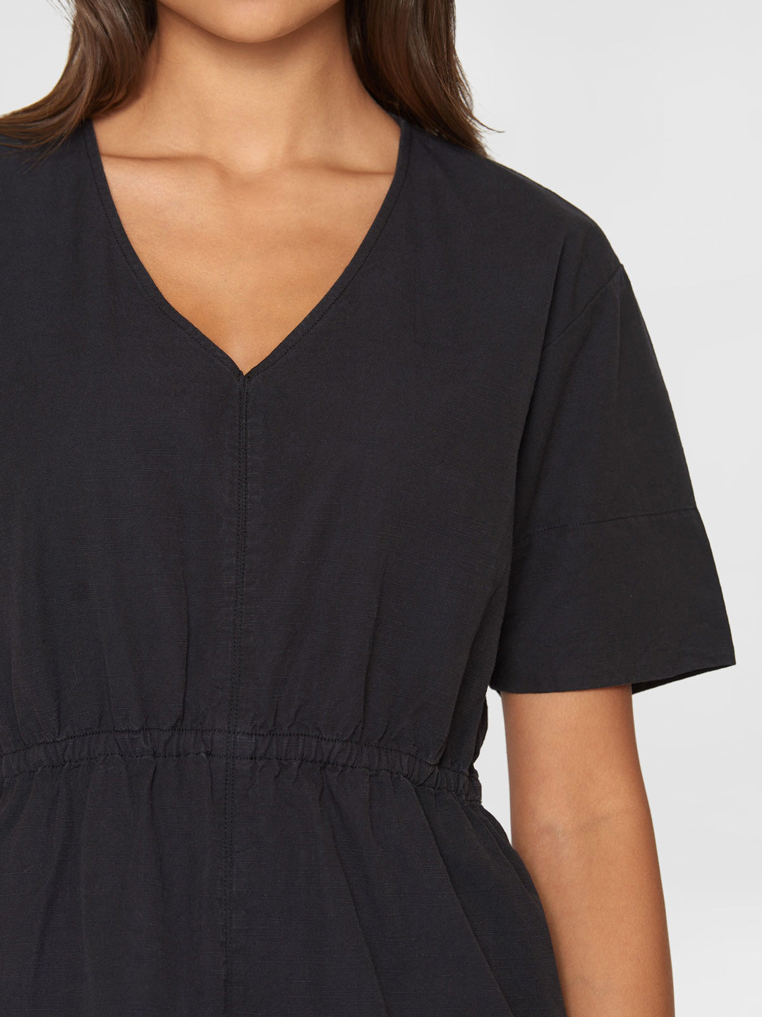 V-Neck Short Sleeve Midi Dress Black - KNOWLEDGE COTTON APPAREL