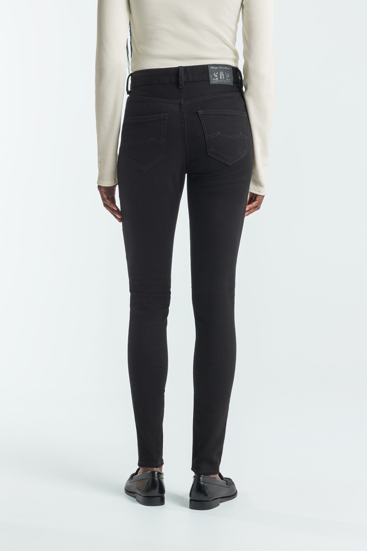 Christina High Stay Black Rinse