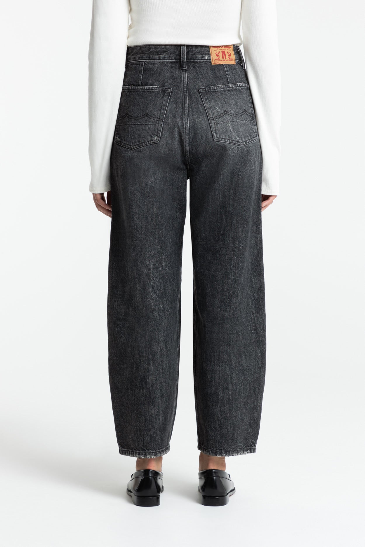 Leila Organic Cotton Ceky Black Worn