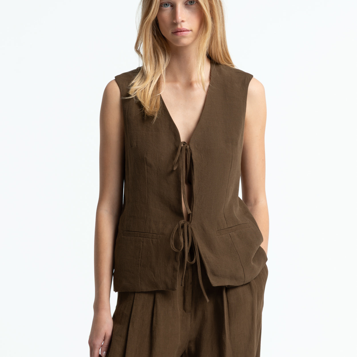 Latanja Vest Carafe Brown