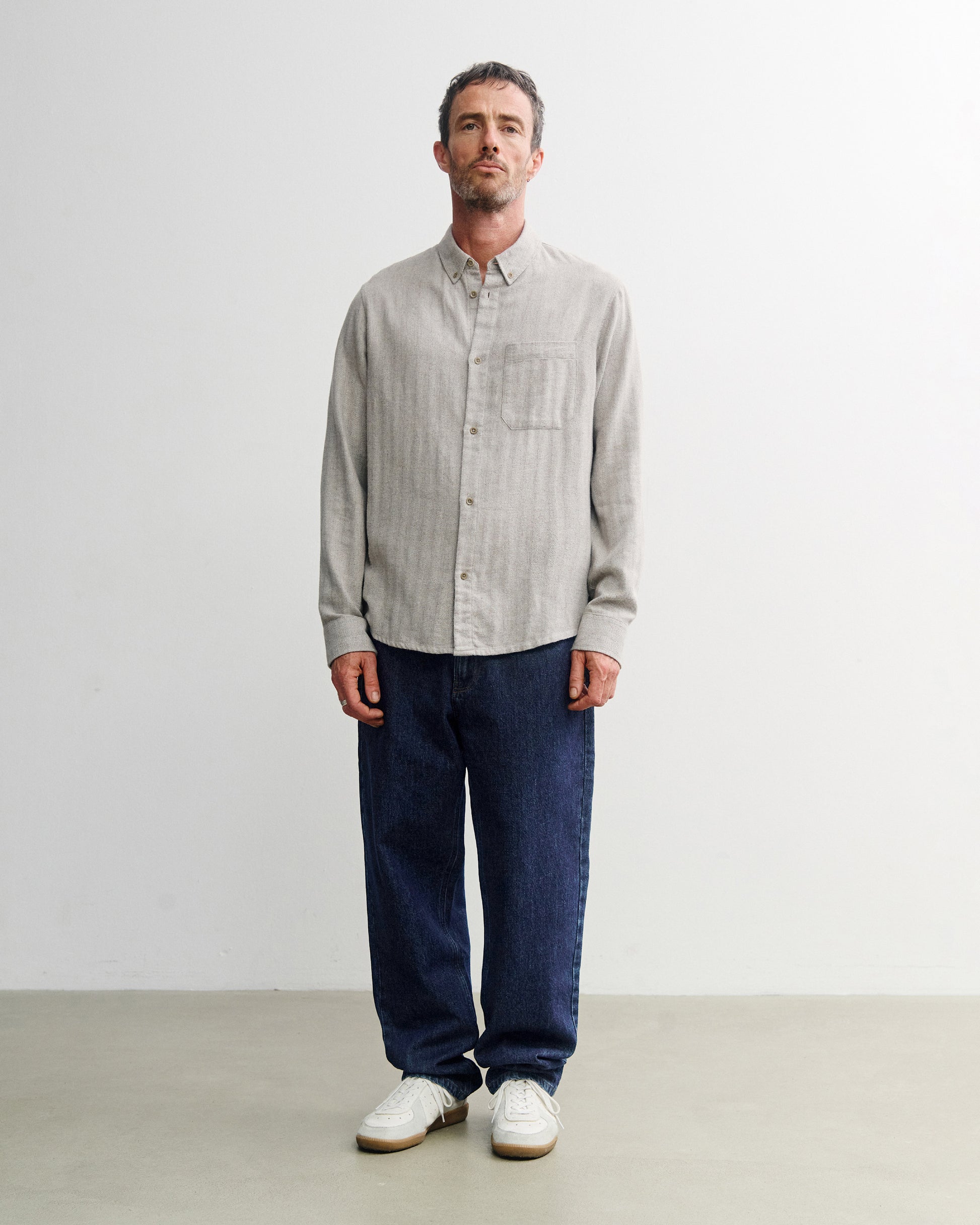 Button-Down Shirt Herringbone Gray