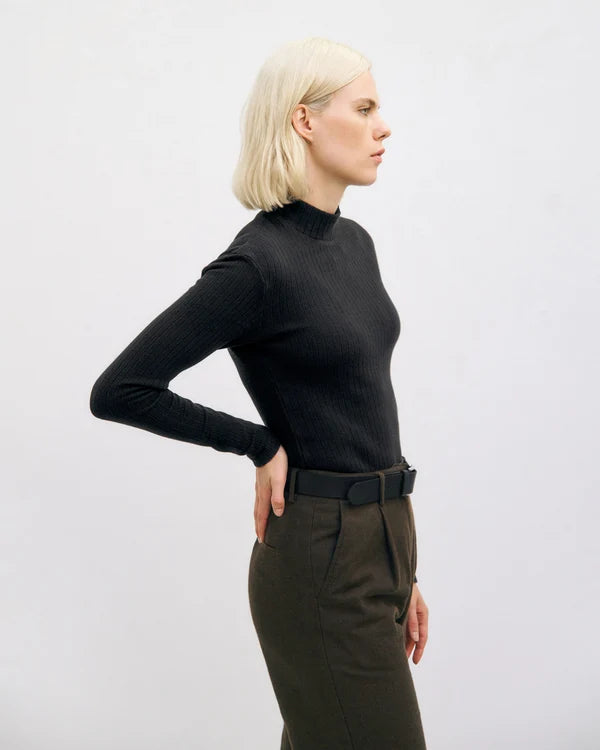 Heavy Ribbed Mock-Neck Longsleeve True Black