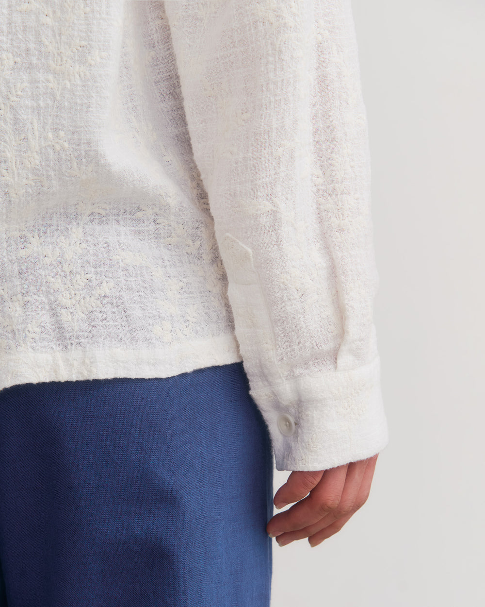 Leisure Unisex Shirt Floral White