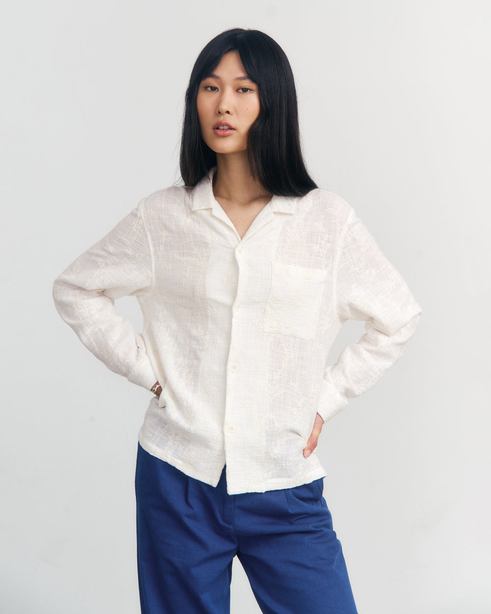 Leisure Unisex Shirt Floral White