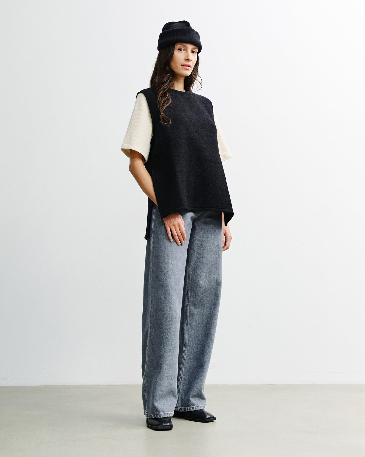 Oversized Organic Wool Vest Black