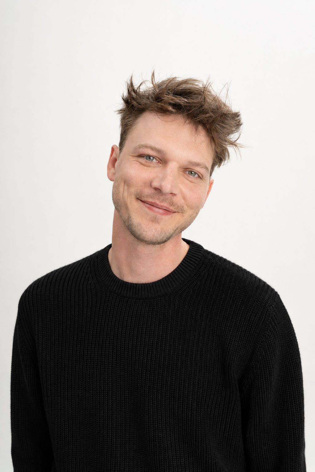 Ravi Stickad Tröja Marinblå