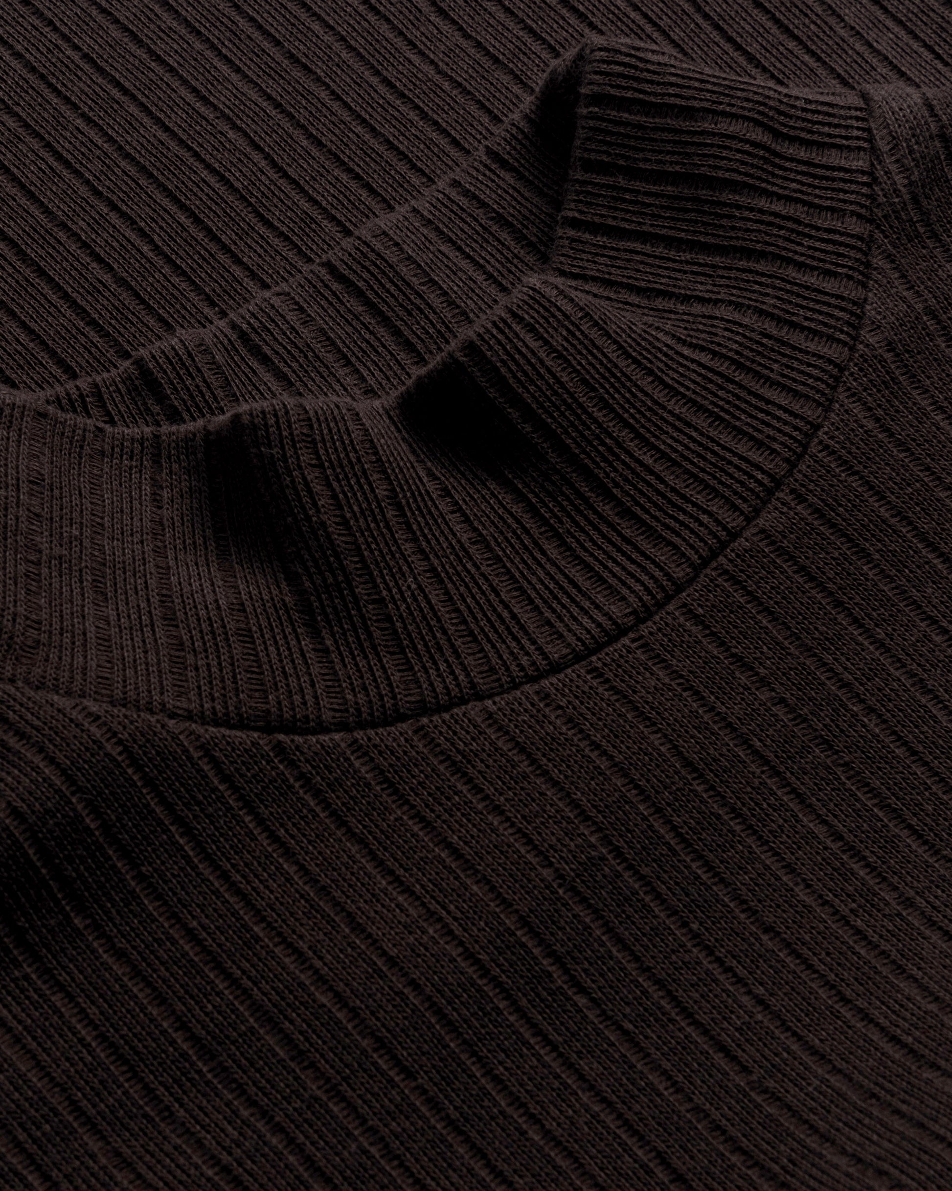 Heavy Ribbed Mock-Neck Longsleeve Dark Brown