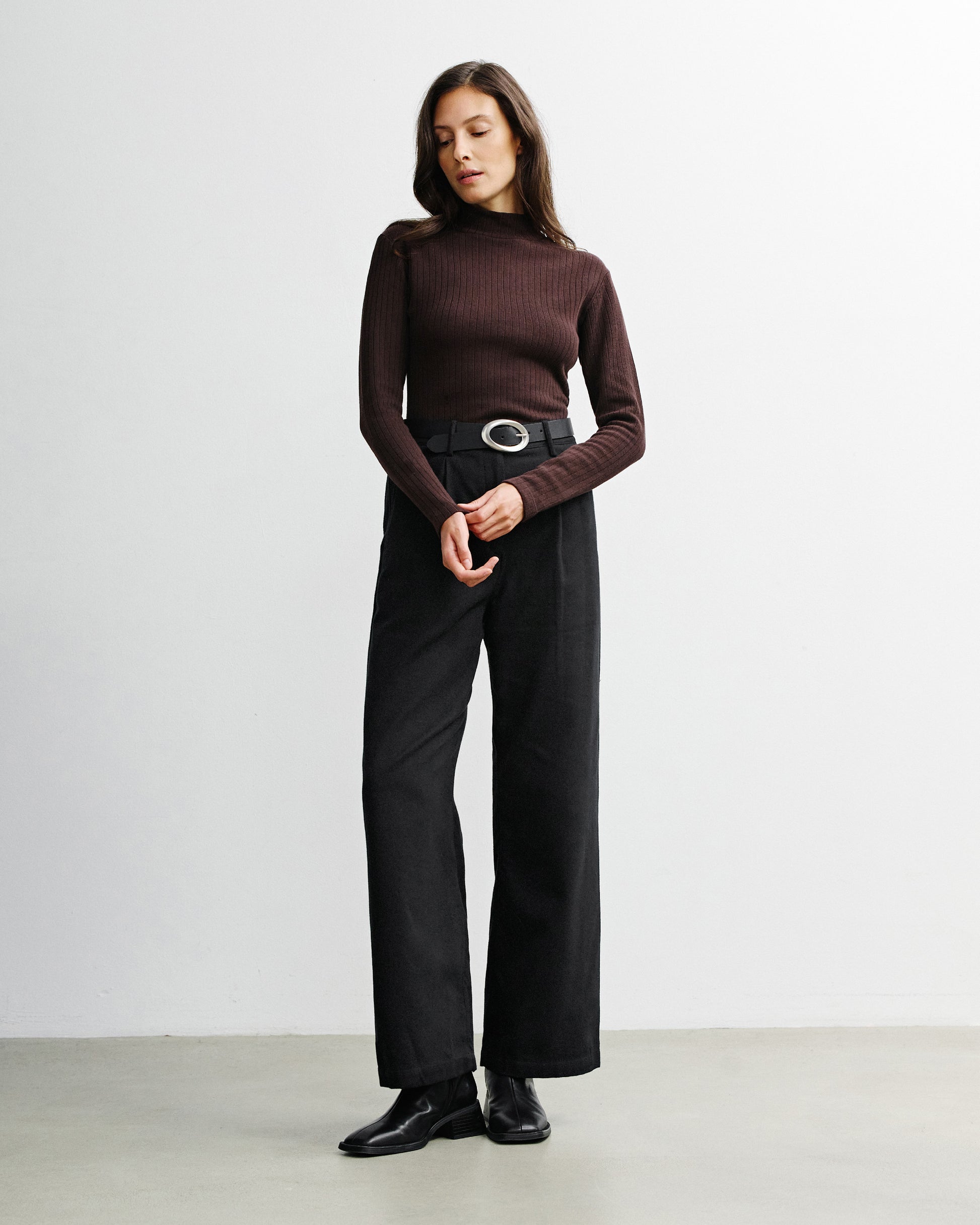 Heavy Ribbed Mock-Neck Longsleeve Dark Brown
