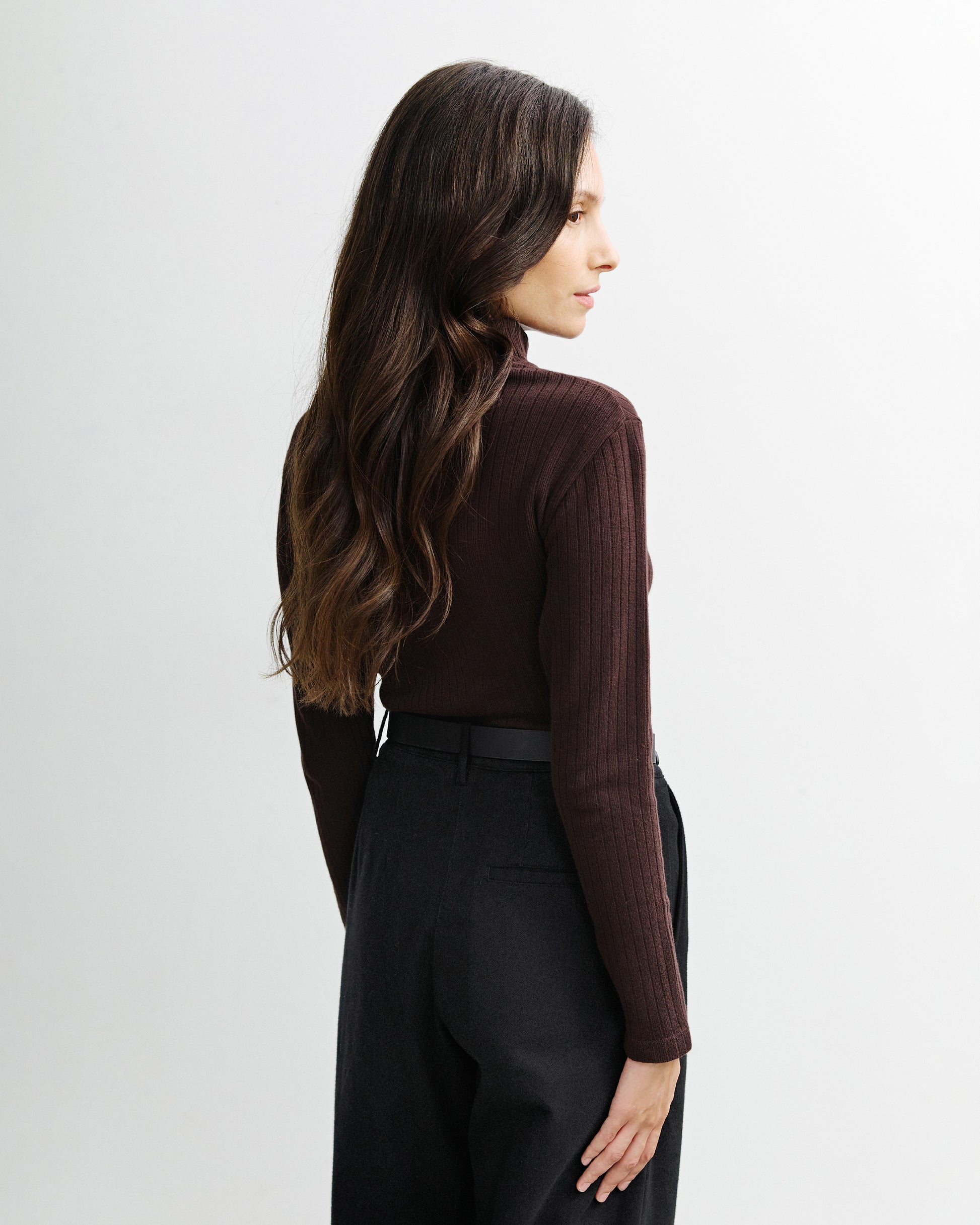 Heavy Ribbed Mock-Neck Longsleeve Dark Brown