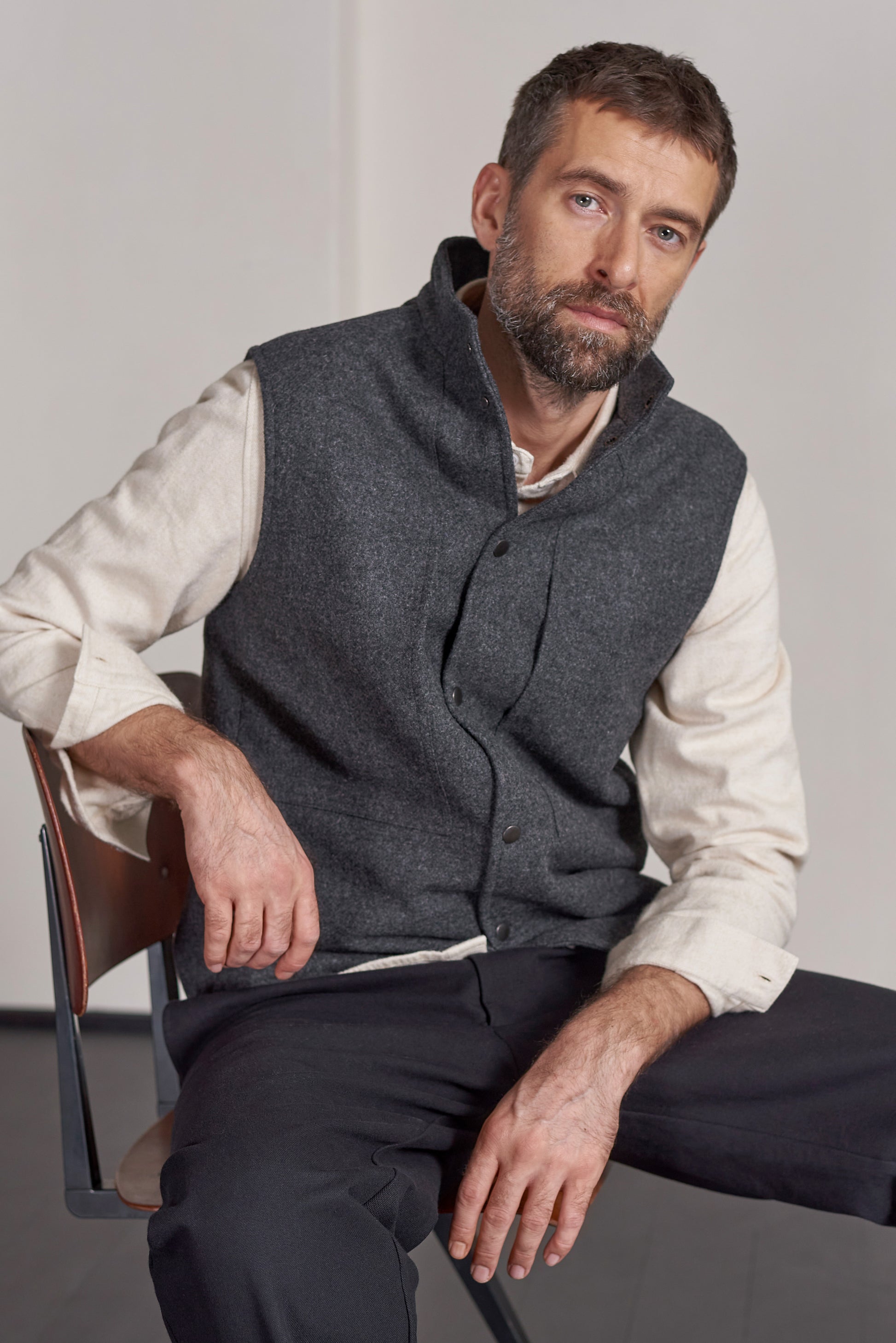 Wendel Lambswool Vest Anthracite