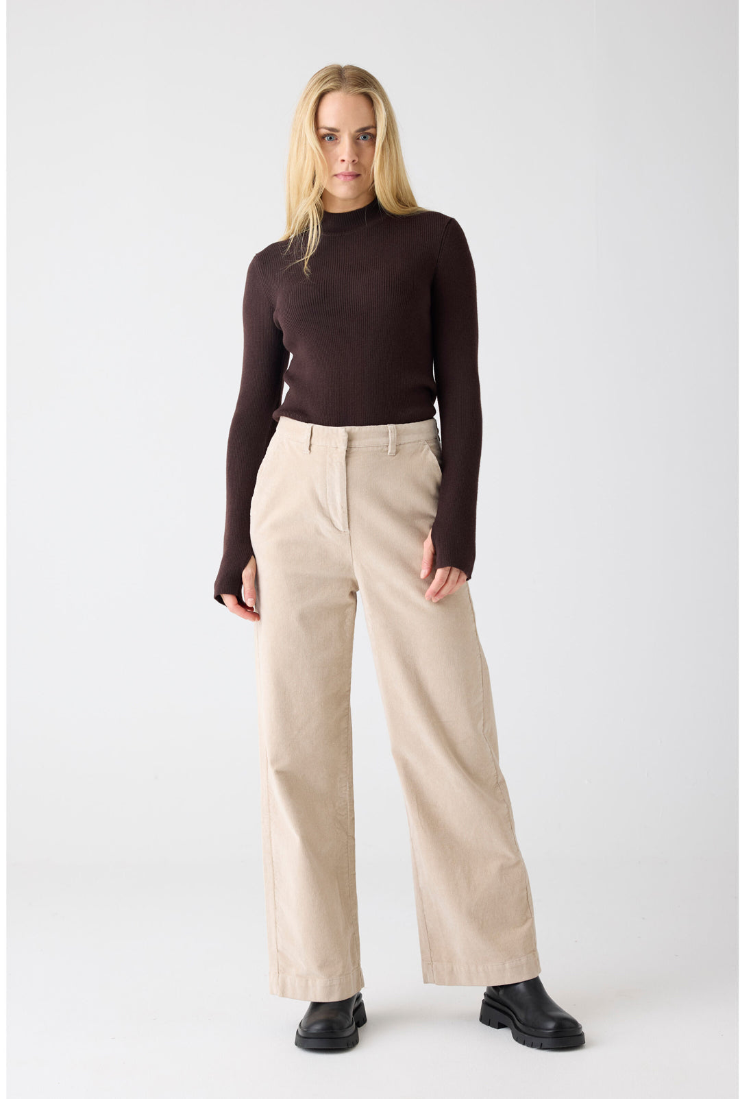 Merino Wool Rib Knit Mock Neck Chocolate Torte