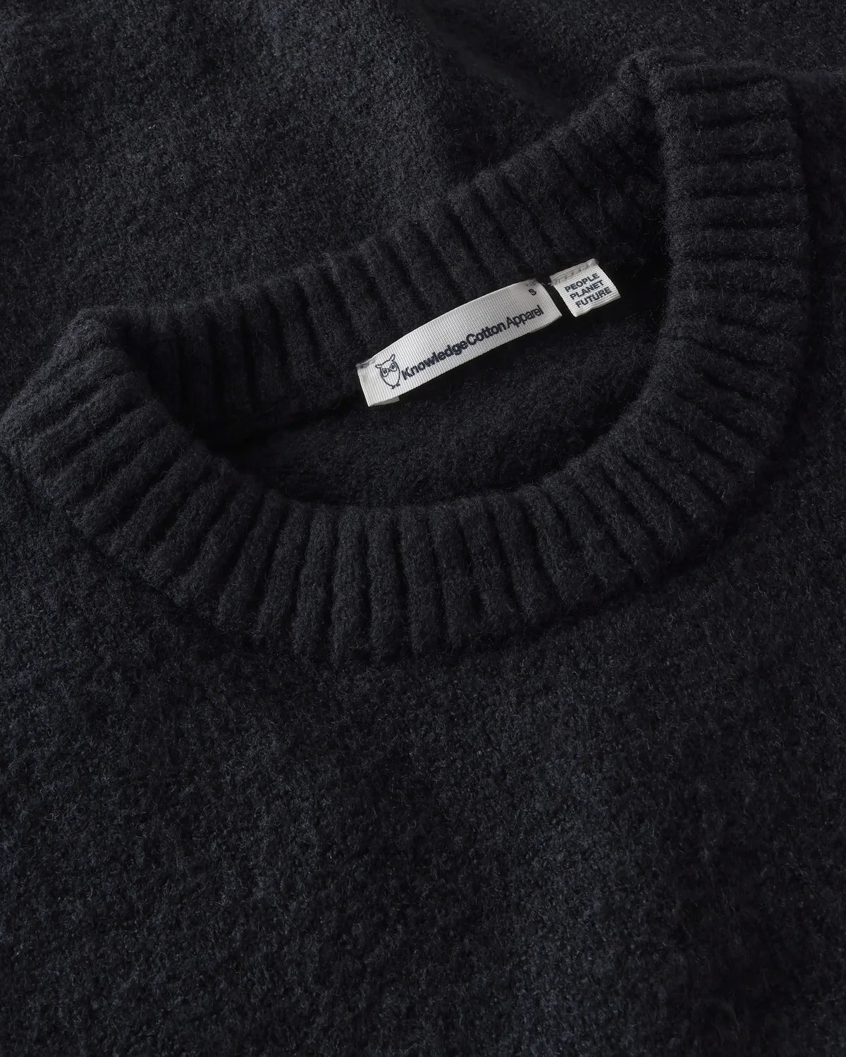 Soufflé Yarn Sweater Black Jet