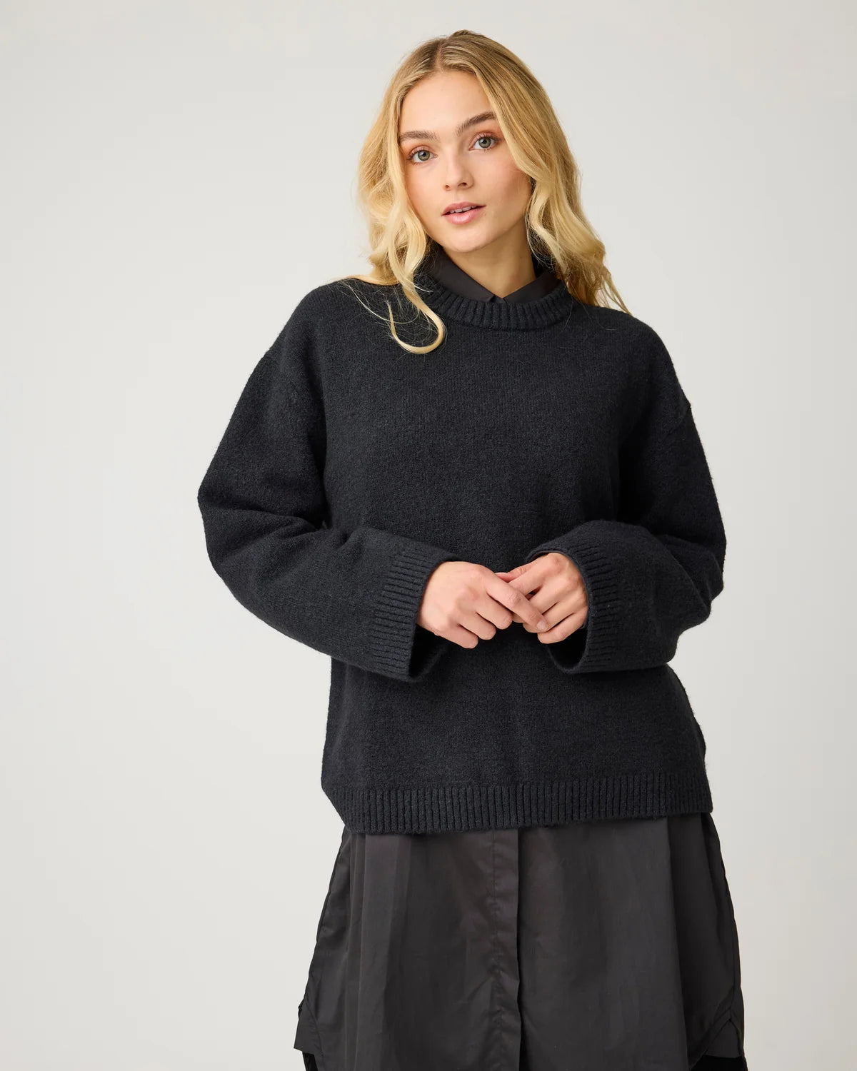 Soufflé Yarn Sweater Black Jet