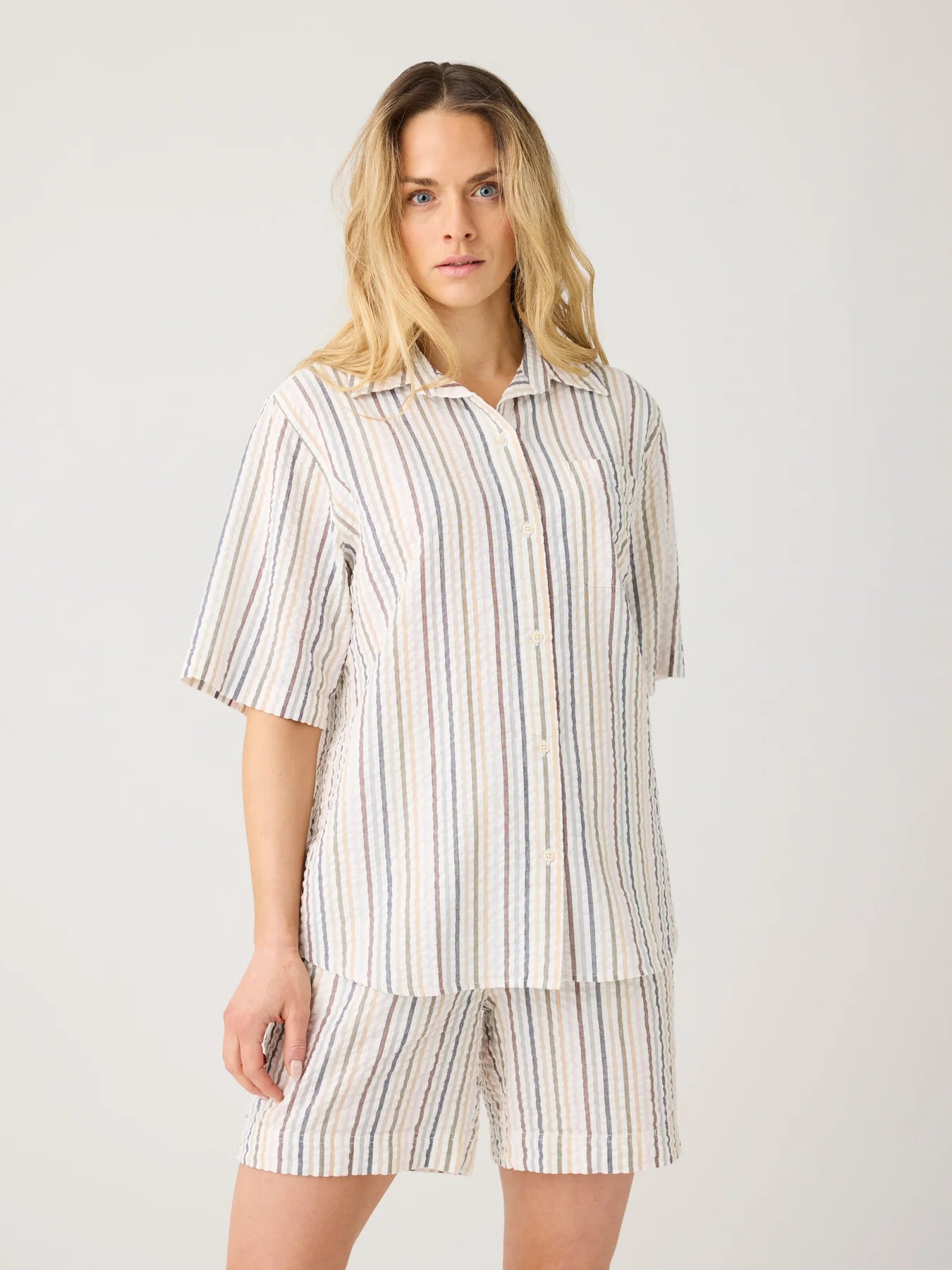 Loose Seersucker Short Sleeve Shirt Multi Color Stripe