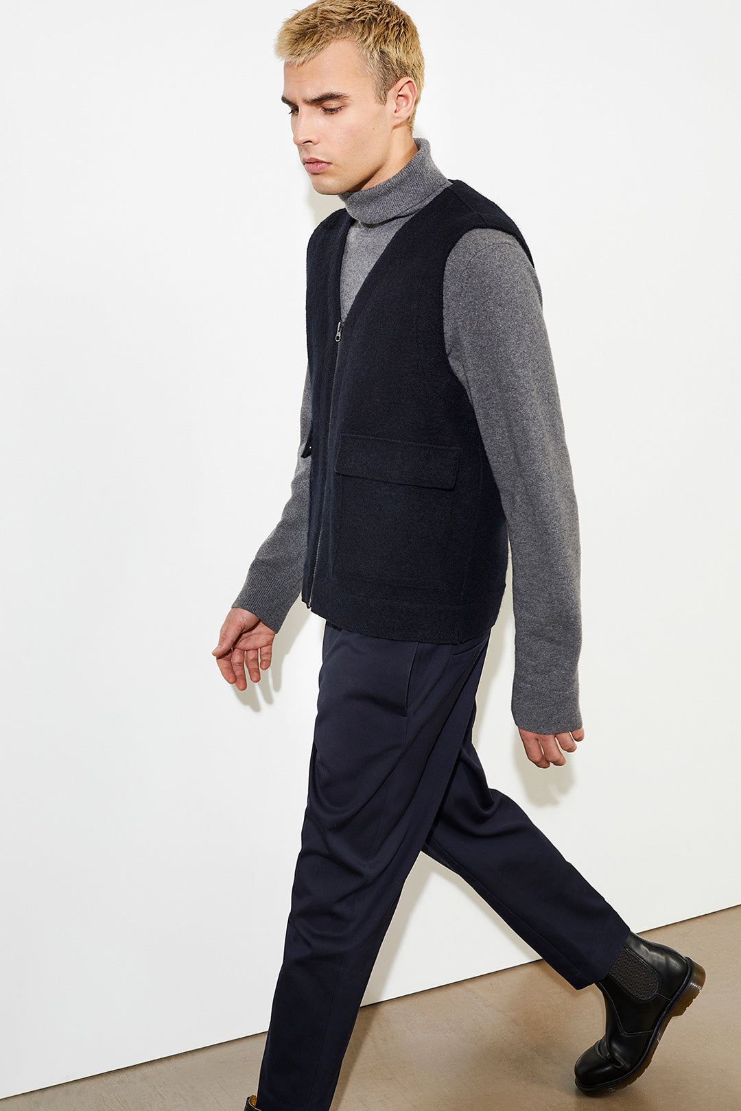 Claymont Boiled Organic Wool Vest Carbon - LANGERCHEN