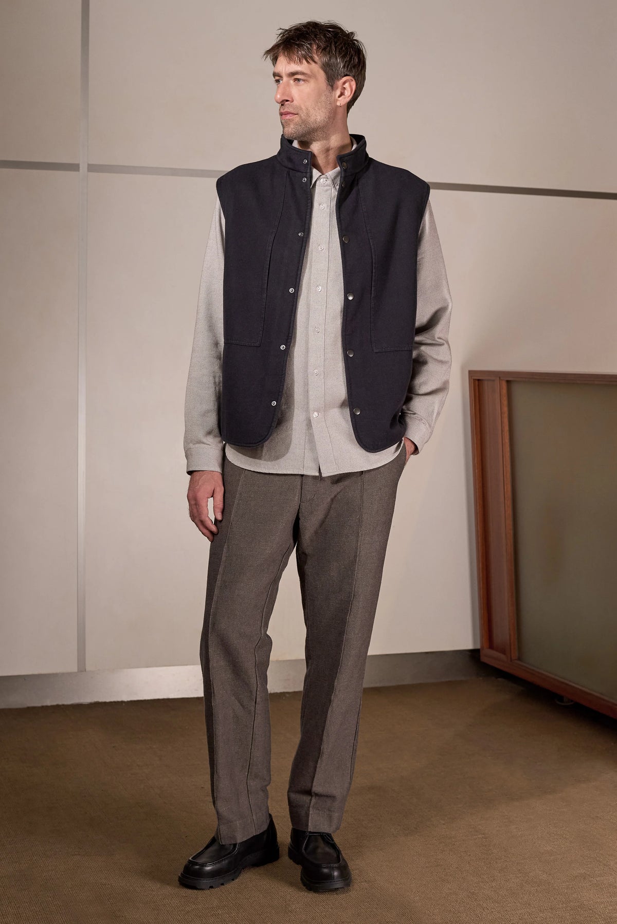 Magnus Winter Linen Trousers Taupe