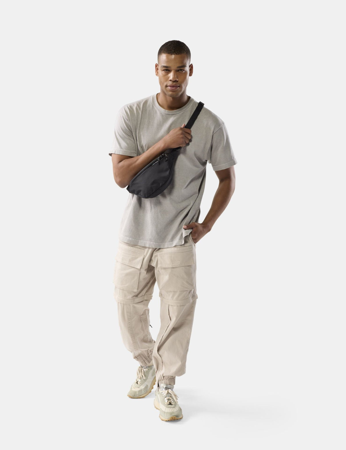 Sling 2L Lite Black