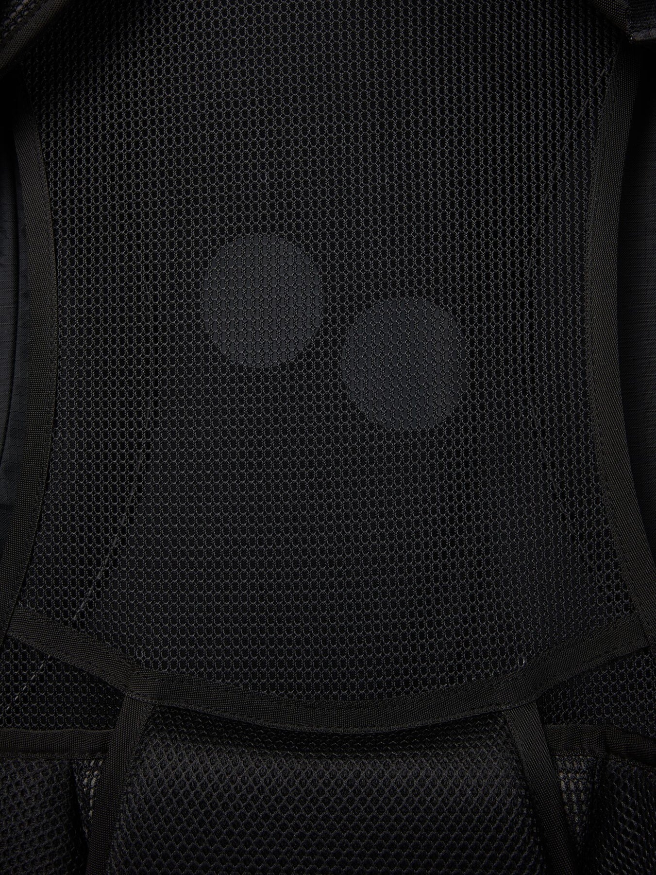 Komut Large Pure Black - PINQPONQ