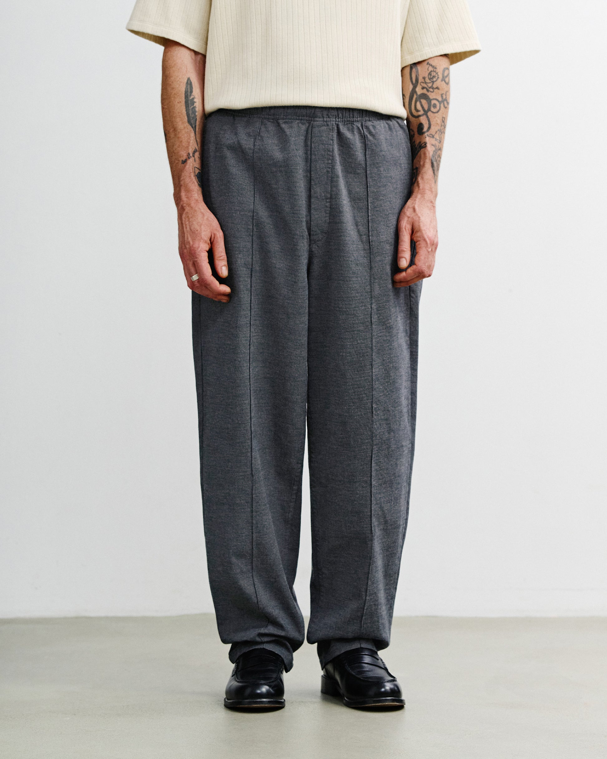 Pleated Wide Pant Spotted Black