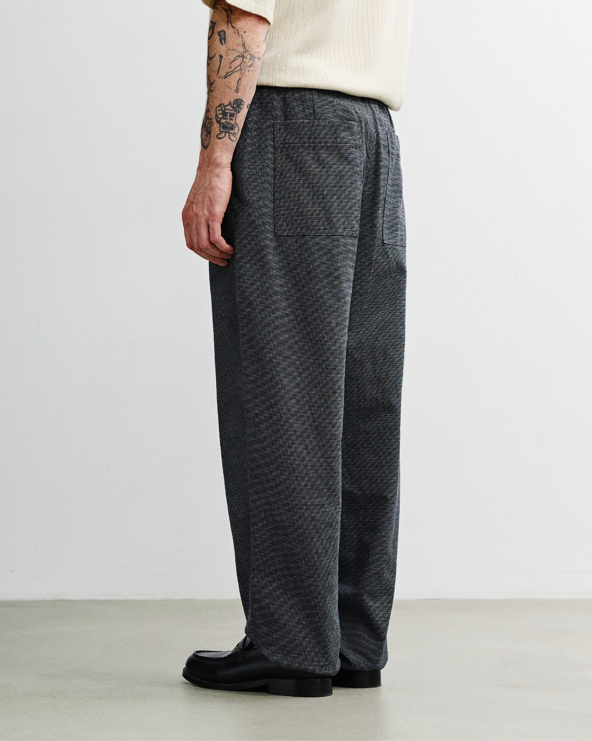 Pleated Wide Pant Spotted Black