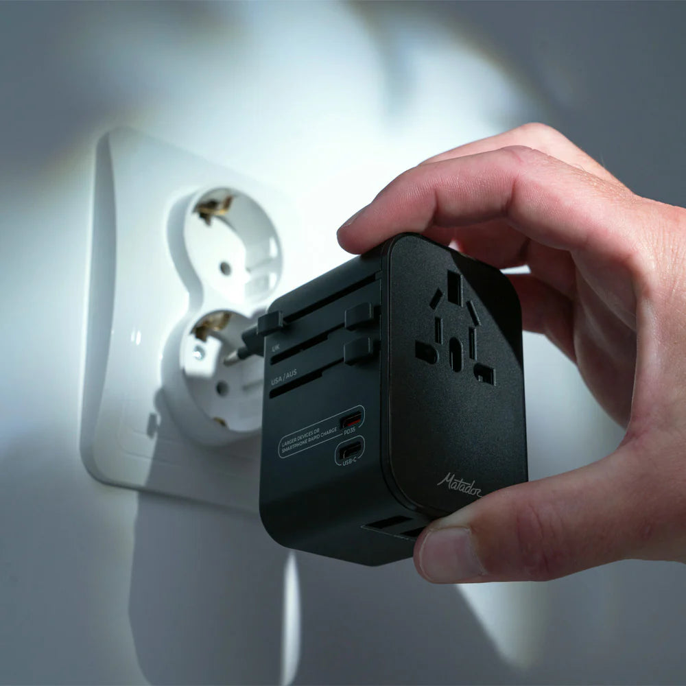 Global Travel Adapter Black