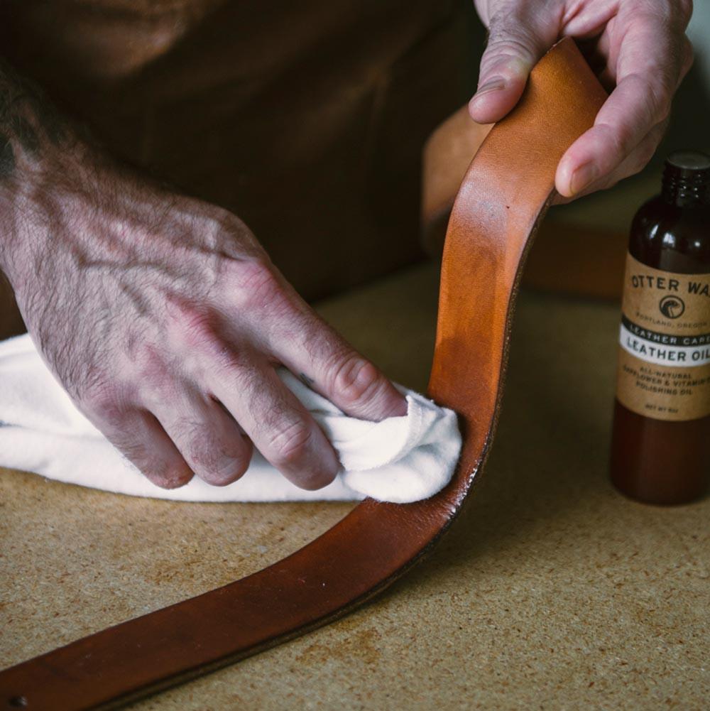 Leather Oil - 9oz - OTTERWAX