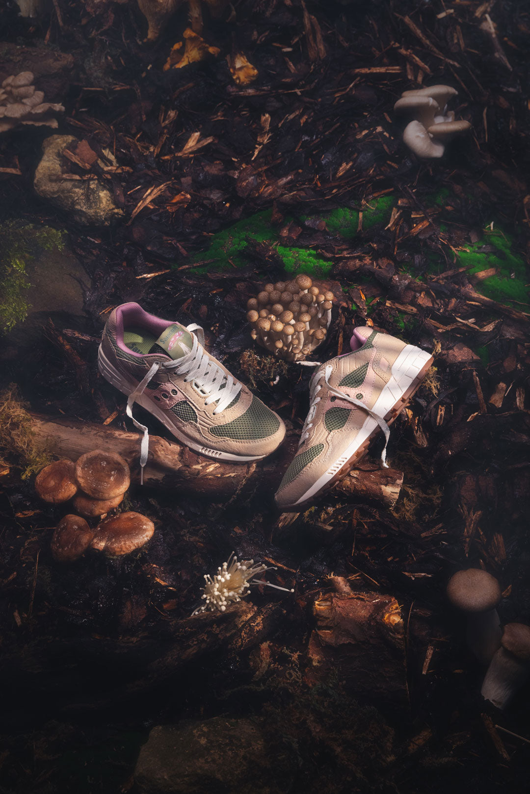 Shadow 5000 Mushroom Vegan Leather - SAUCONY