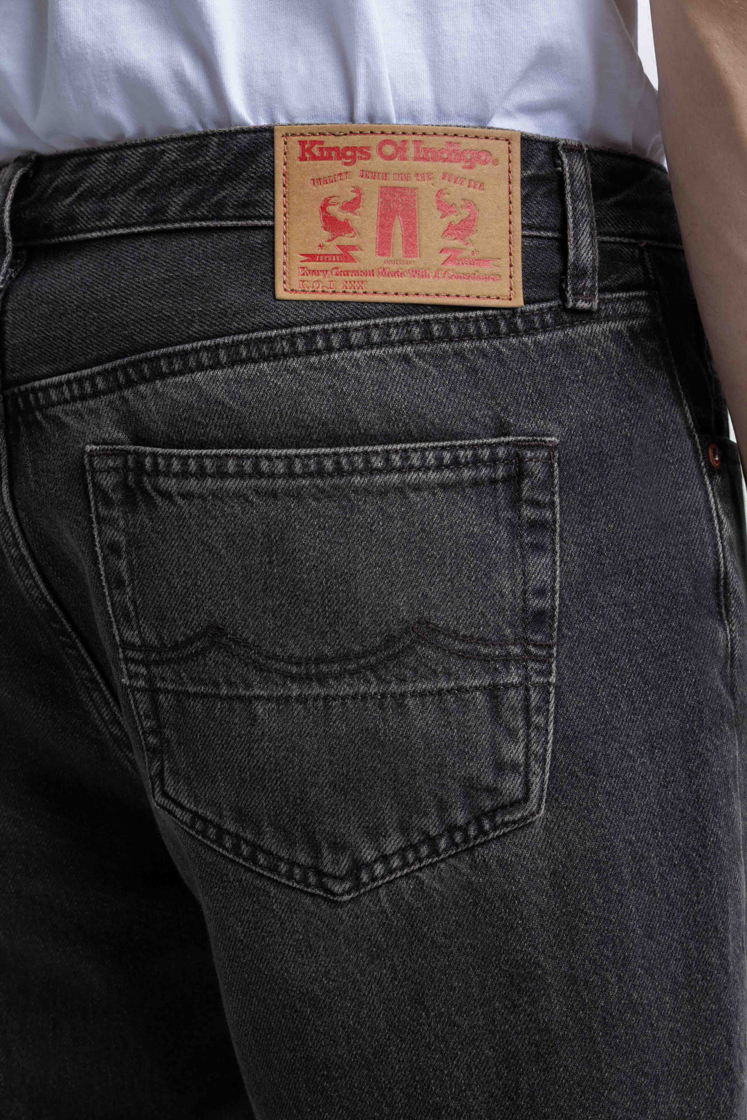 Arthur Jeans Herr Vilma Vegan Brown Black Worn