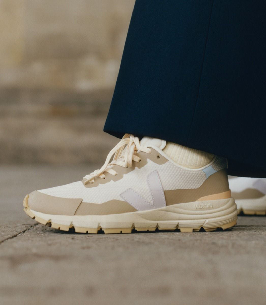 Dekkan Vibram Natural Parme  - Women´s - VEJA