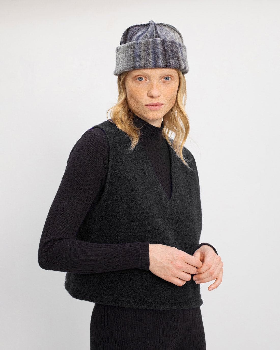 Vest Organic Wool Black