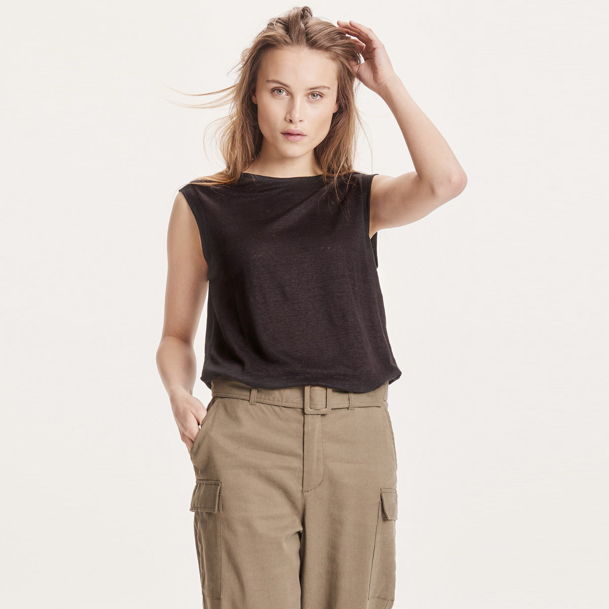 Violet Fold-Up Linen Tee Black - KNOWLEDGE COTTON APPAREL