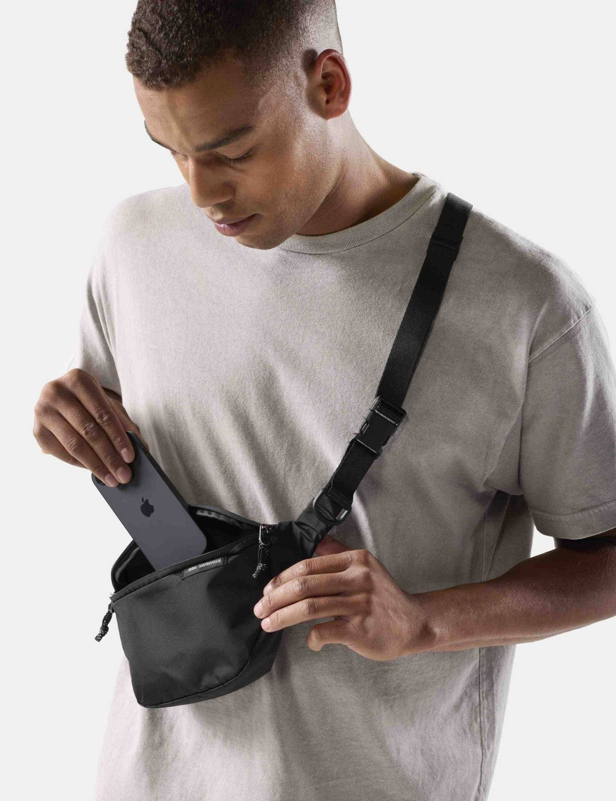 Sling 2L Lite Black